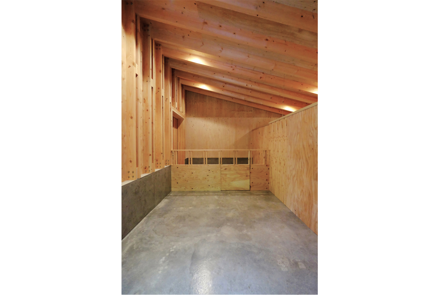 RITA'S RANCH Boarding Room